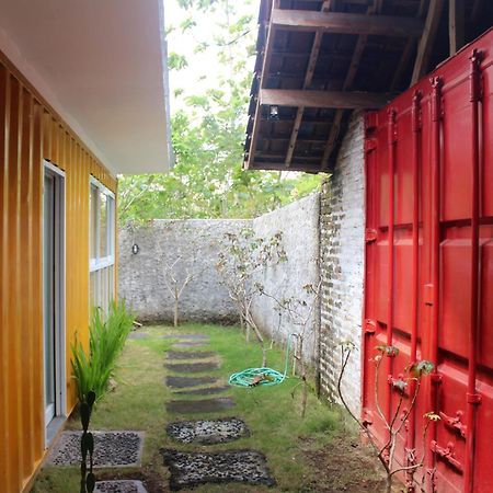 Kubu Container Hotel Uluwatu  Exterior photo